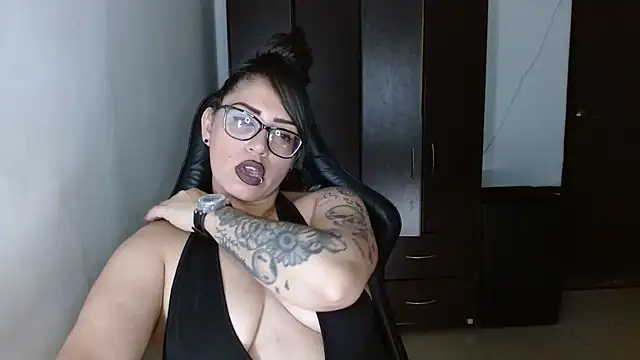 natashasmithe online show from May 2026 12:22:02 AM