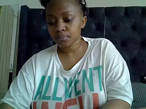 Snapshot of Brown_sexy chatting on November 2025 06:18:01 AM Brown sexy online show from November 2025 06:18:01 AM