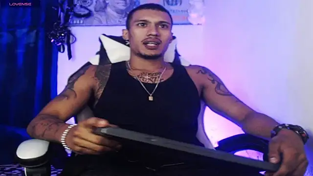 Ryan coopper online show from November 2025 01:37:02 AM