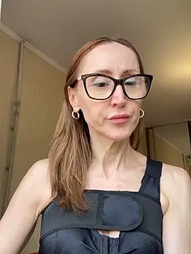 LauraDavis online show from April 2026 12:53:02 PM