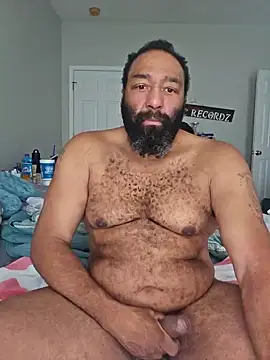 Bearhoney843 online show from December 2024 05:28:01 PM