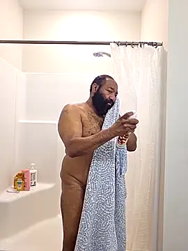Bearhoney843 online show from May 2026 04:04:02 PM