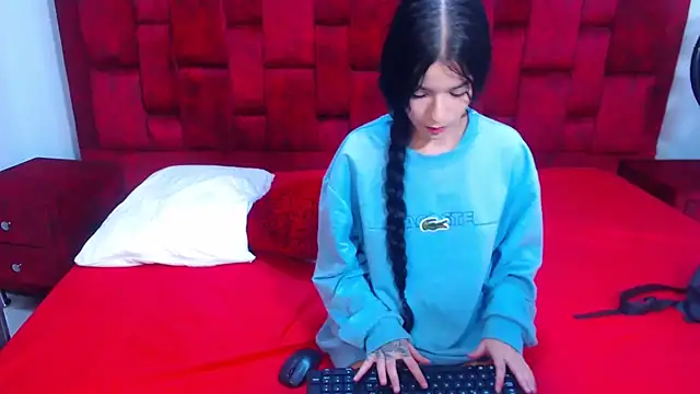 Couple No Limits online show from March 2026 11:32:01 PM