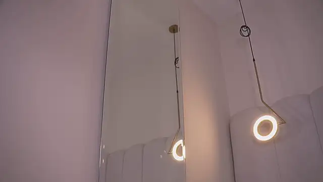 Abby-me online show from November 2025 01:01:01 PM