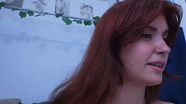 Snapshot of AliciaBasch chatting on October 2025 12:12:02 AM AliciaBasch online show from October 2025 12:12:02 AM
