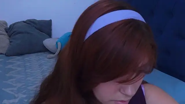 Snapshot of AliciaBasch chatting on November 2025 02:51:02 AM AliciaBasch online show from November 2025 02:51:02 AM