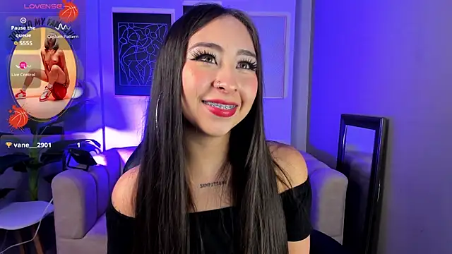  cloe martinez online show from October 2025 03:05:02 AM