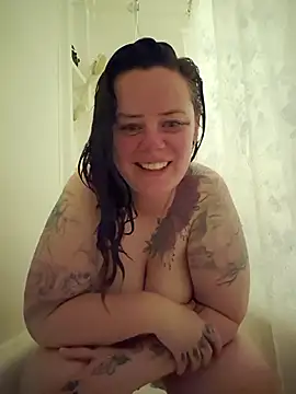 curvybrat93 online show from July 2026 10:49:02 PM