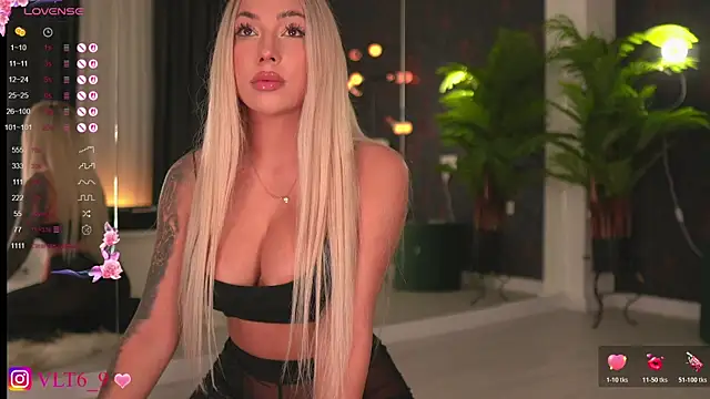 violettabunny03 online show from October 2025 10:19:01 PM