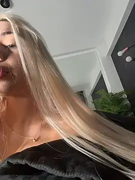 violettabunny03 online show from February 2026 03:39:01 AM