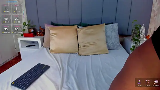 JulianaMiller online show from November 2025 01:09:01 AM