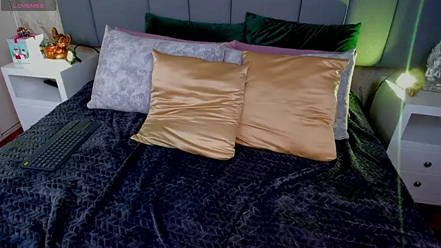 JulianaMiller online show from December 2025 12:21:02 AM