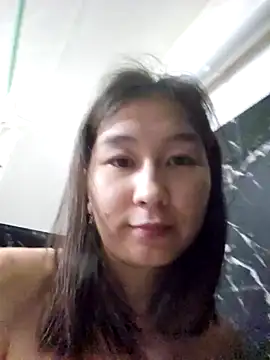 SaraXray online show from September 2025 03:01:01 PM