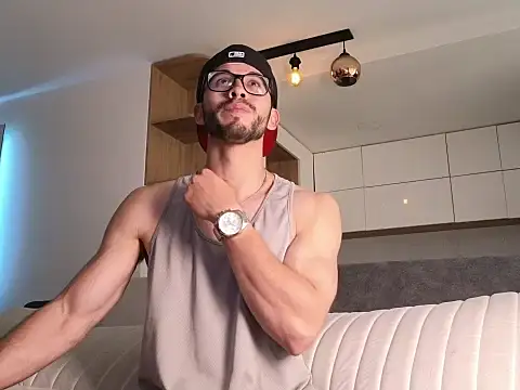 Phantom Bigger1 online show from January 2026 08:13:02 PM