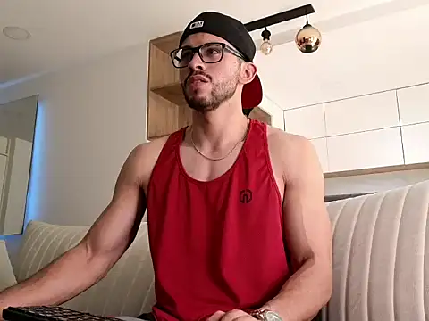 Phantom Bigger1 online show from December 2025 02:43:02 PM