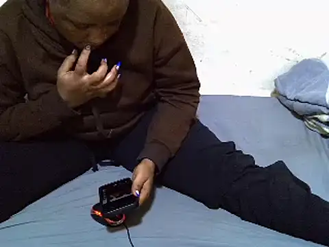 Snapshot of Crystal__Gee chatting on March 2025 10:21:01 PM Crystal  Gee online show from March 2025 10:21:01 PM