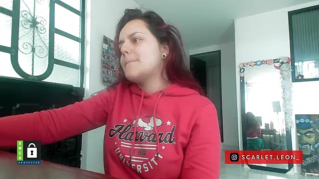 Snapshot of Scarletleon77 chatting on December 2025 05:23:02 PM Scarletleon77 online show from December 2025 05:23:02 PM