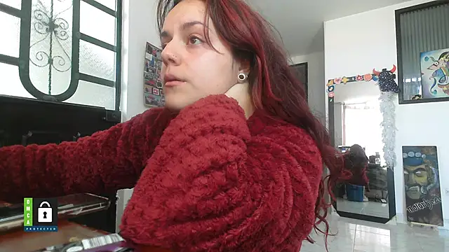 Snapshot of Scarletleon77 chatting on October 2025 01:32:01 PM Scarletleon77 online show from October 2025 01:32:01 PM