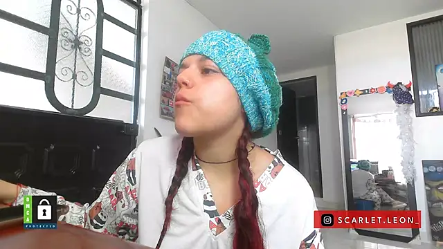 Snapshot of Scarletleon77 chatting on October 2025 12:04:01 PM Scarletleon77 online show from October 2025 12:04:01 PM