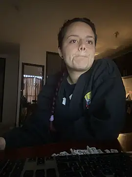 Scarletleon77 online show from March 2026 11:02:01 PM