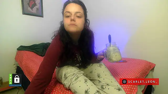 Scarletleon77 online show from March 2026 03:39:02 PM