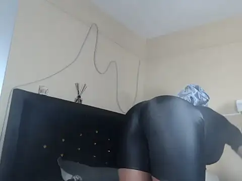 Snapshot of leslie_bebby2 chatting on November 2025 10:45:01 PM leslie bebby2 online show from November 2025 10:45:01 PM