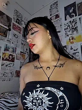 Snapshot of Hot_sophie_ chatting on February 2025 11:17:02 PM Hot sophie  online show from February 2025 11:17:02 PM