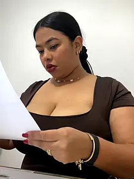 PUSHYLATE online show from December 2025 02:16:02 PM