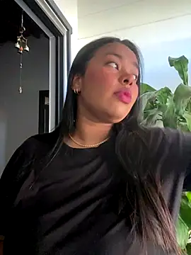 PUSHYLATE online show from November 2025 09:31:01 PM