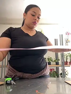 PUSHYLATE online show from January 2026 03:06:01 PM