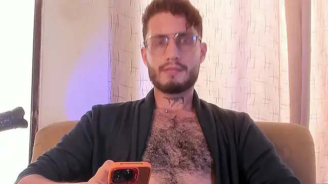 Snapshot of axel_giracr chatting on February 2025 07:07:01 PM axel giracr online show from February 2025 07:07:01 PM