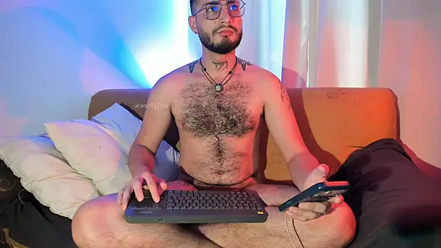 axel giracr online show from March 2026 08:55:01 PM