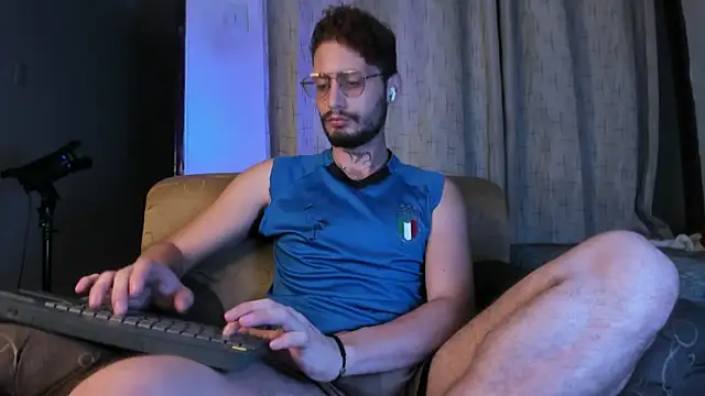 Snapshot of axel_giracr chatting on February 2025 12:49:01 AM axel giracr online show from February 2025 12:49:01 AM