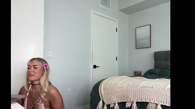 ElenaErickson online show from May 2026 08:33:02 PM