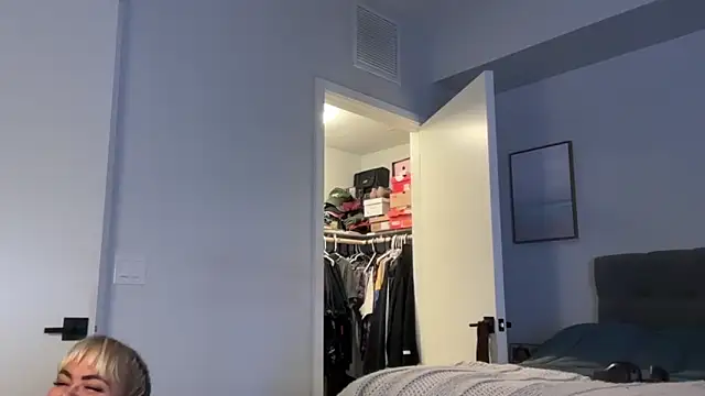 ElenaErickson online show from April 2026 02:37:02 AM