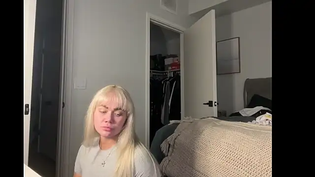 ElenaErickson online show from December 2025 04:11:01 AM