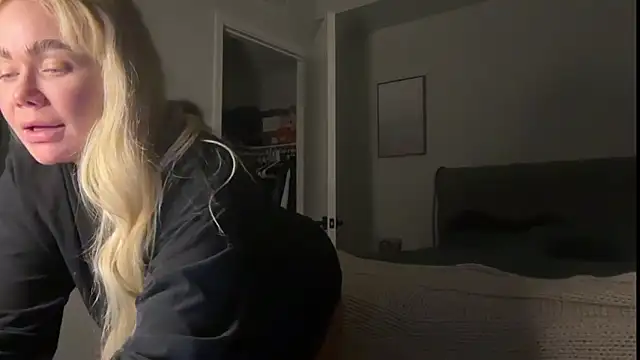 ElenaErickson online show from November 2025 04:38:02 AM