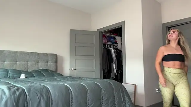 ElenaErickson online show from March 2025 07:58:01 PM