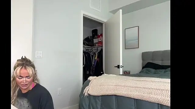 ElenaErickson online show from February 2026 08:41:02 PM