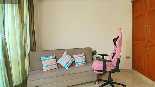 lili jade222 online show from December 2025 03:14:02 PM