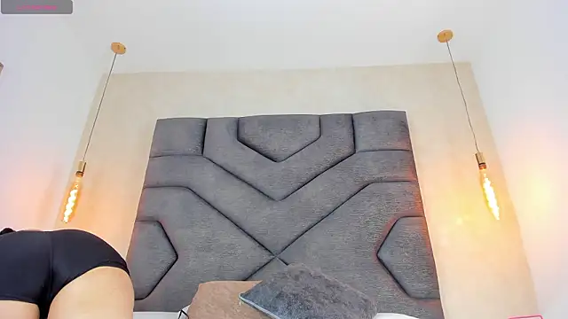 Liinda Saenz online show from March 2026 11:32:02 AM