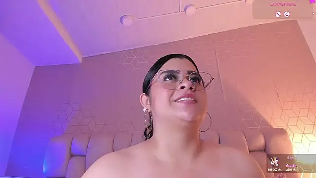 Emilyboobss online show from February 2025 07:45:01 AM