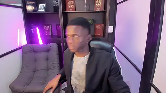 Snapshot of JacksonMuller_ chatting on November 2025 01:25:02 PM JacksonMuller online show from November 2025 01:25:02 PM