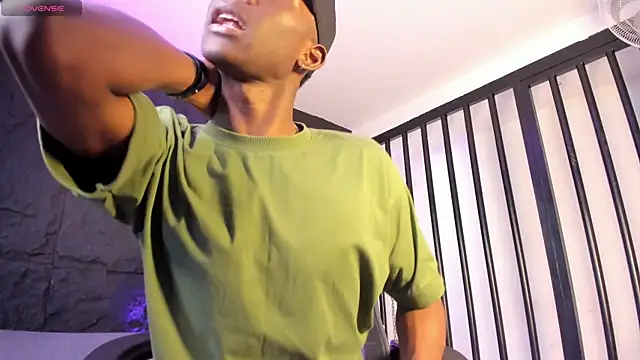 Snapshot of JacksonMuller_ chatting on December 2025 12:17:02 PM JacksonMuller online show from December 2025 12:17:02 PM