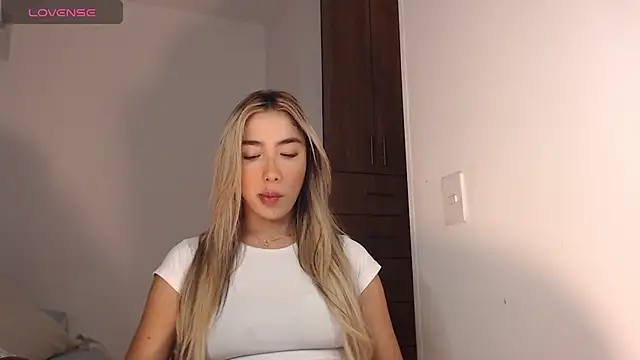 Snapshot of Marian_se chatting on January 2026 10:46:02 PM Marian se online show from January 2026 10:46:02 PM