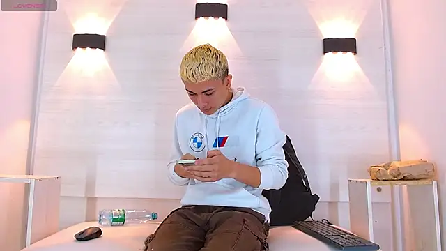 jeic 18 online show from October 2025 01:01:02 PM