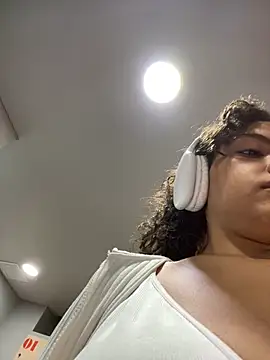 Nathcurly  online show from January 2025 02:47:02 AM