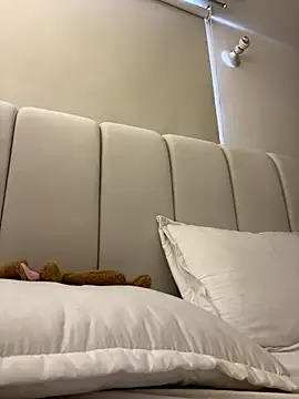 Nathcurly  online show from September 2025 09:15:02 PM