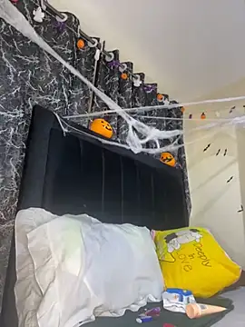 Snapshot of Sexy_barb2 chatting on October 2025 10:47:01 AM Sexy barb2 online show from October 2025 10:47:01 AM