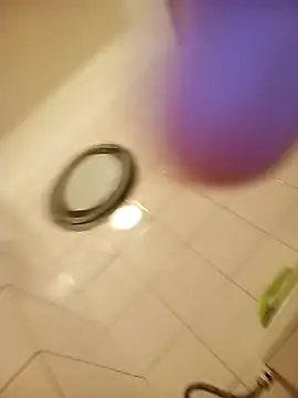 Snapshot of sonia1488 chatting on December 2024 06:38:02 PM sonia1488 online show from December 2024 06:38:02 PM